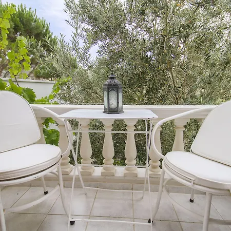 بيت ضيافة Petrino Ambrami