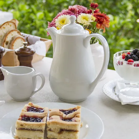 Petrino Penzion Ambrami